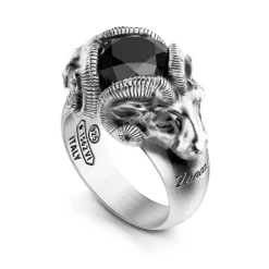 Store Zancan Ring With Rams And Silver Onyx. Bagues