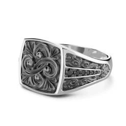 Outlet Zancan Silver And Black Stone Signet Ring. Bagues