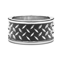 New Zancan Silver Band Ring. Bagues