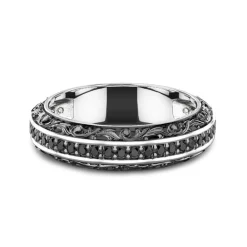 Hot Zancan Silver Band Ring With Black Stones. Bagues