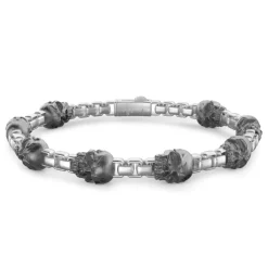 New Zancan Silver Link Bracelet With Skulls. Bracelets