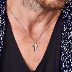 Fashion Zancan Silver Necklace With Cross Pendant. Colliers